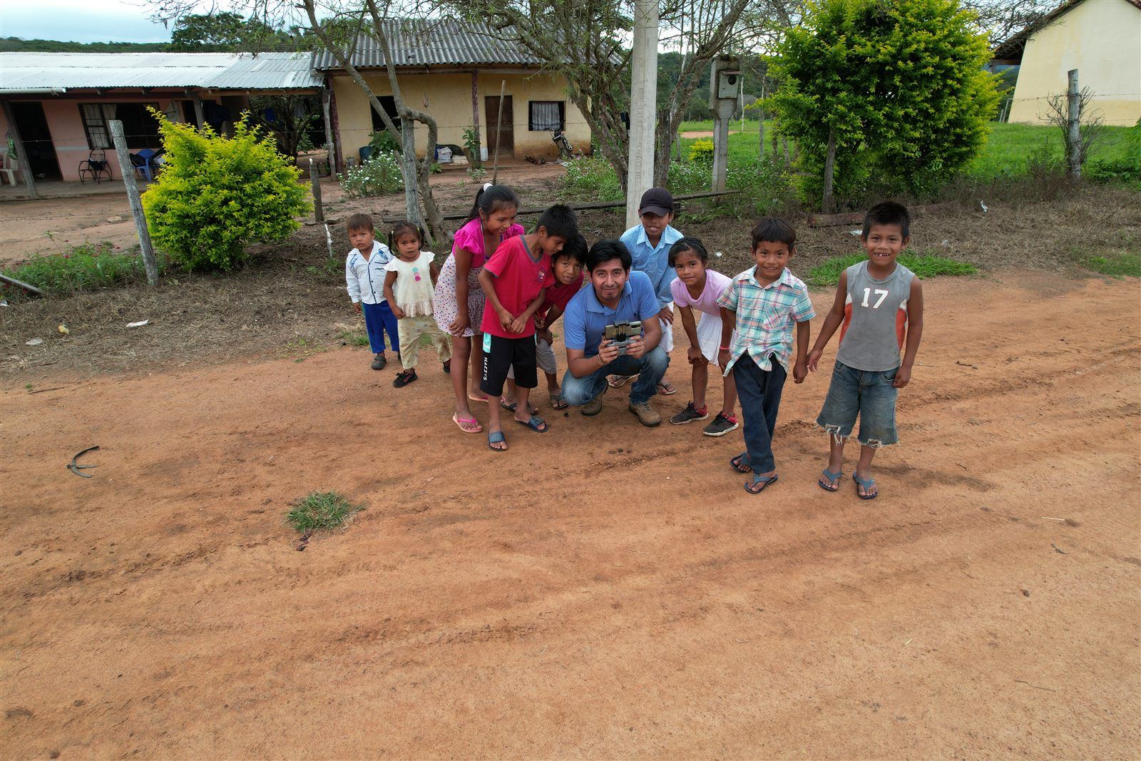 Actividad con niños en Santa Rosita